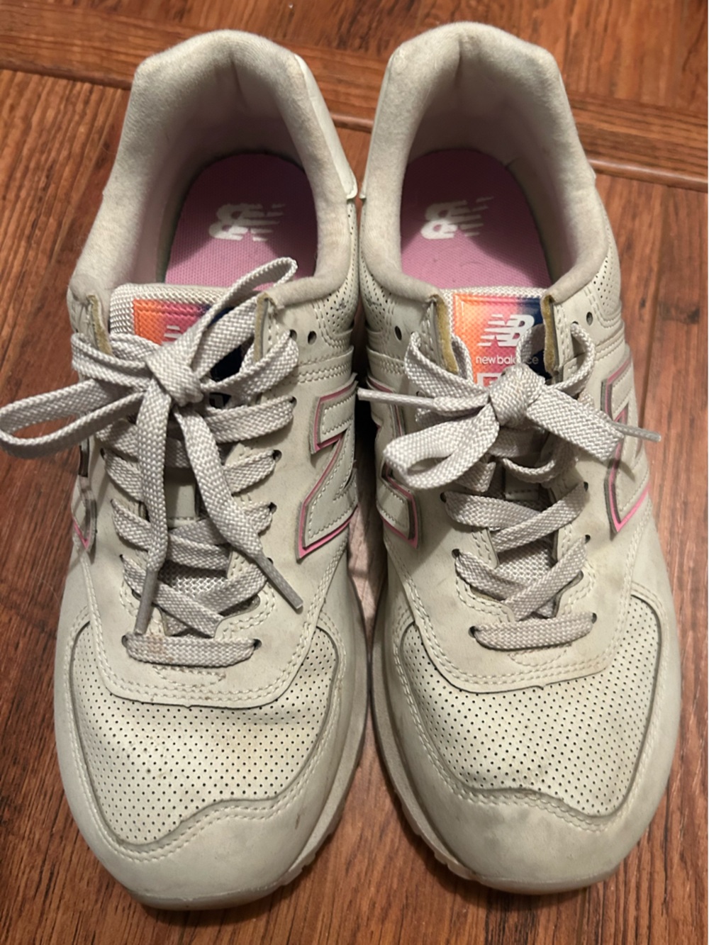 New Balance Women's Light Gray Sneakers with Pink Accents